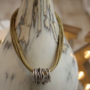 BNWT.  *ONLY ONE LEFT! ESCAPE FROM PARIS.